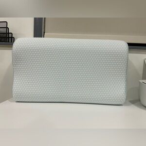 White Memory Foam Pillow. A